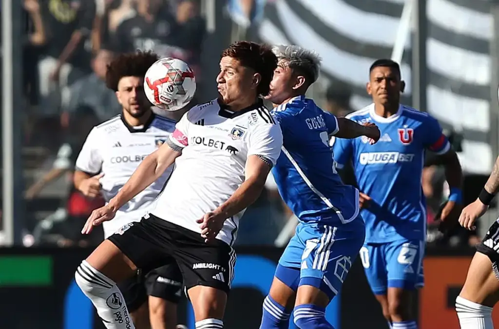 Colo-Colo perdió 1-0 frente a Universidad de Chile.