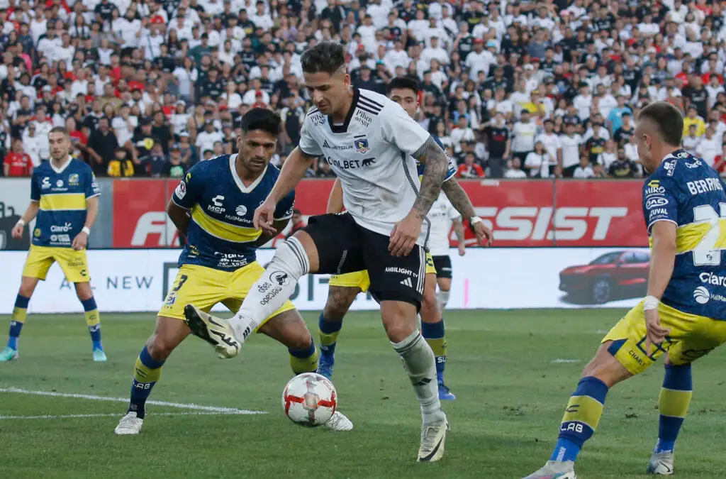 Colo-Colo y Everton se enfrentarán este domingo.