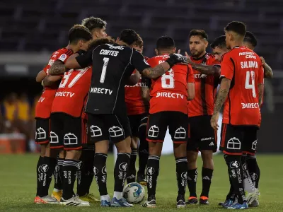 Complicado panorama: Los 4 jugadores de Colo-Colo que bajaron su valor de mercado