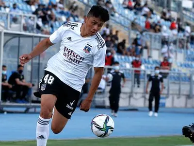 Revisa los delanteros que podrían reemplazar a Luciano Arriagada tras su inminente salida del club