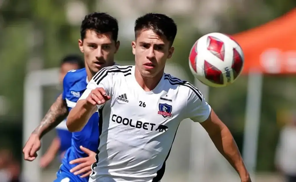 Matías Moya entrenó como titular en Colo-Colo.