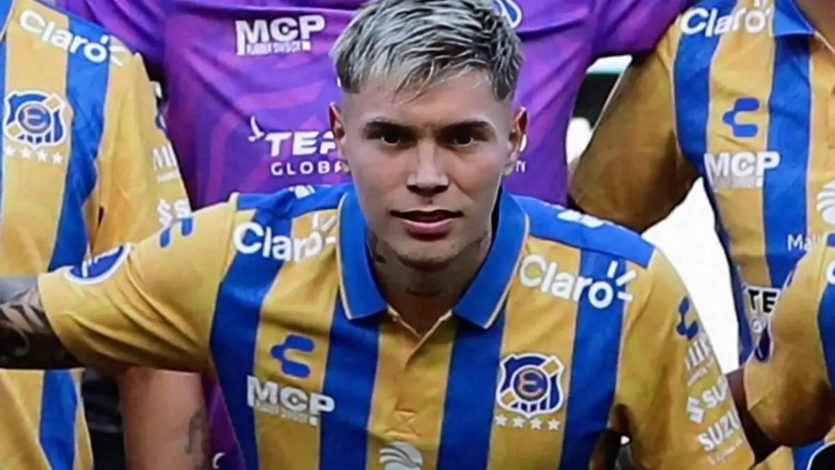 Lucas Soto está jugando como lateral derecho en Everton.