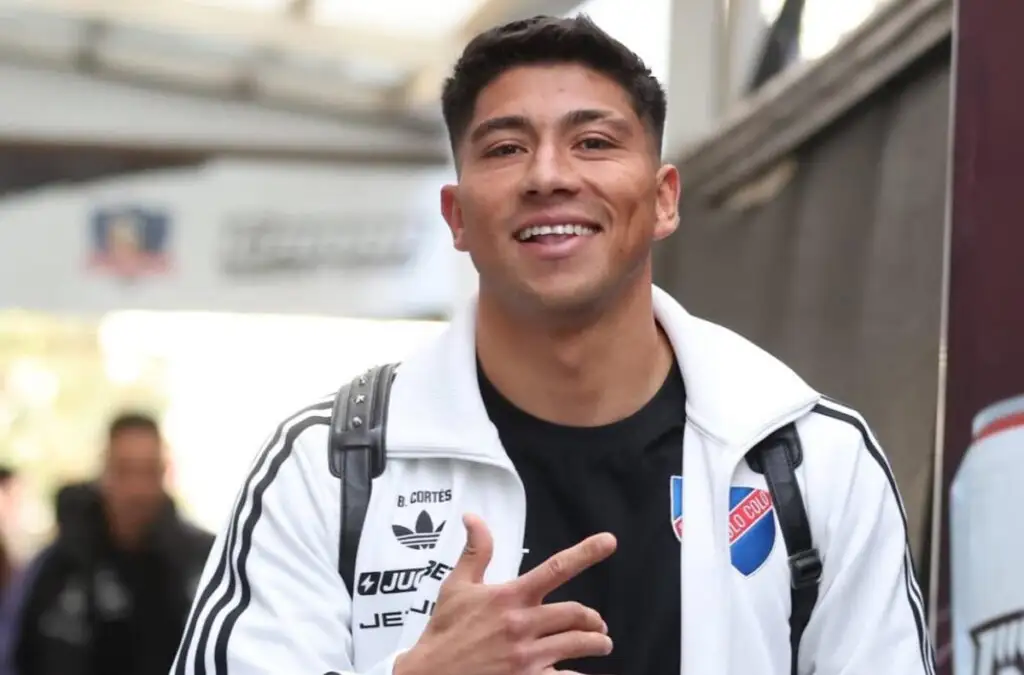 Según Daniel Arrieta, Brayan Cortés estaría cómodo en Colo-Colo y no presionaría su salida a Peñarol.