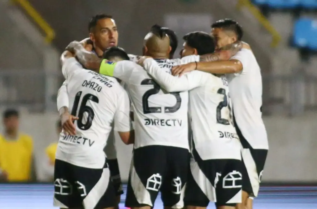 Javier Correa fue el único que abordó la pelea entre Arturo Vidal y Fernando de Paul.