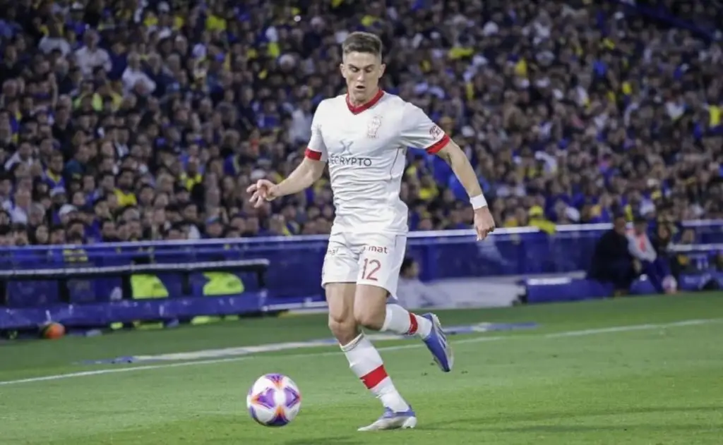 Guillermo Soto defendiendo la camiseta de Huracán