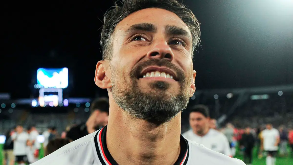 Jorge Valdivia en el partido de despedida de Jaime Valdés.