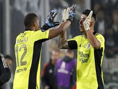 ¿Irán por otra posición? En Colo-Colo están reconsiderando la opción de contratar a un arquero