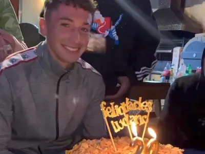 Con jugadores de la ‘U’ y la ‘UC’: Así celebró su cumpleaños Luciano Arriagada