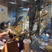 [Video] No hay caso: Registro evidencia millonarios desmanes provocados por grupo de barristas de Colo-Colo en el Bicentenario de La Florida