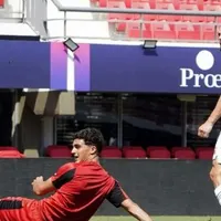 Christian Santos asoma como titular para enfrentar a Huachipato tras lesión de Juan Martín Lucero