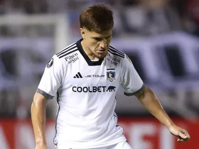 ¿Se empieza a despedir? Revelan el club argentino que estaría tras los pasos de Leonardo Gil
