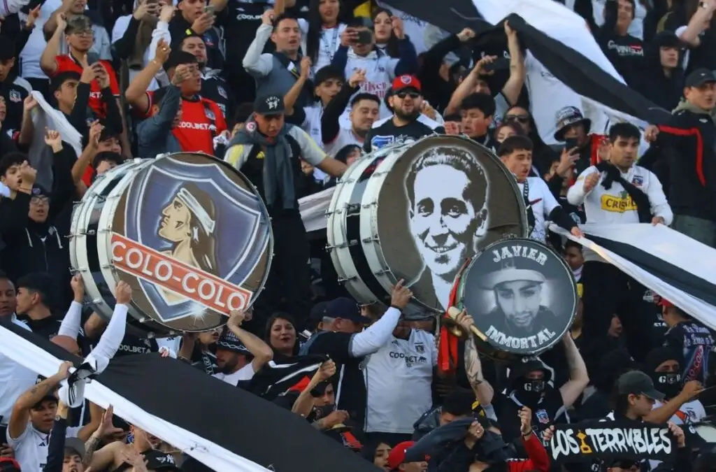 Coke Contreras elogió a la barra de Colo-Colo.