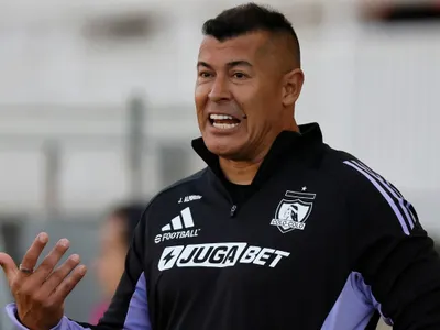 Los 4 candidatos que suenan en Colo-Colo para reemplazar a Jorge Almirón como DT del primer equipo
