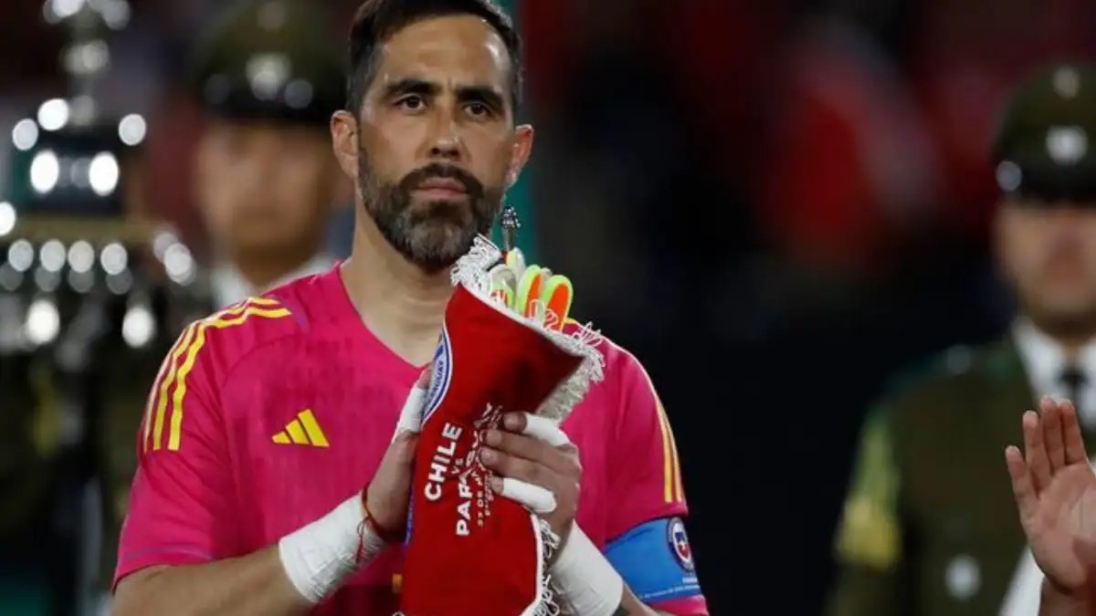 Claudio Bravo no ha cerrado la puerta para regresar a Colo-Colo