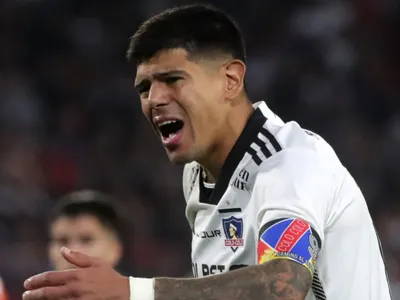 Terremoto en Macul: Afirman que Colo-Colo recibió una oferta desde el extranjero por Esteban Pavez