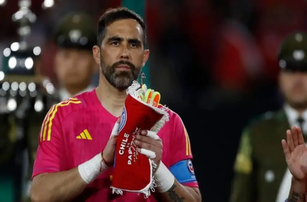 Claudio Bravo ha tenido una extensa carrera deportiva.