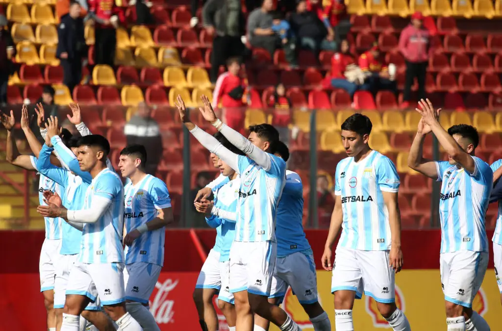 Magallanes será el rival de Colo-Colo en Copa Chile.
