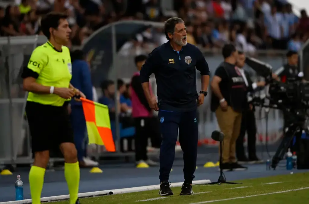 Alejandro Molita estuvo solo tres minutos en el campo de juego.