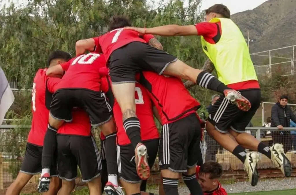 Colo-Colo derrotó a la UC y clasificó a las semifinales del Torneo sub 18.