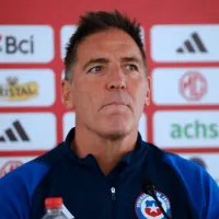 «Debía poner a Fernández»: Hinchas lapidan a Eduardo Berizzo tras el cambio de Matías Catalán por Paulo Díaz