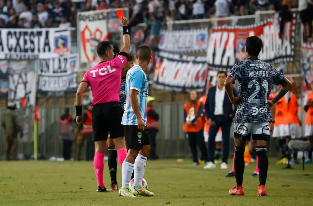 Fernando Véjar fue muy criticado por Gustavo Quinteros tras la Supercopa disputada ante Magallanes.