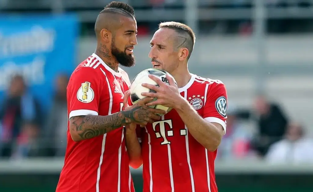 Arturo Vidal invitó a Franck Ribéry a Chile.
