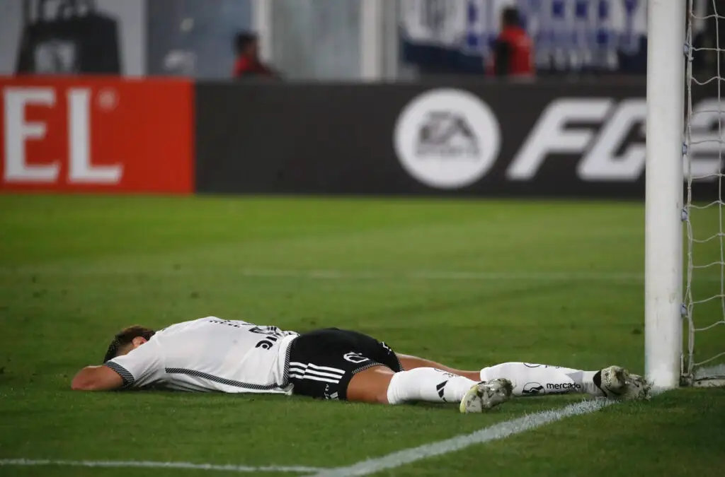 La estadía de Leonardo Gil en Colo-Colo estaría llegando a su fin.