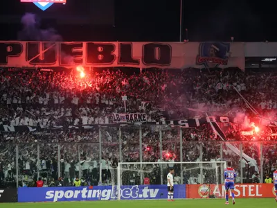 Colo-Colo en el ojo del huracán: Aseguran que Fiscalía inició delicada investigación en contra del club y sus hinchas