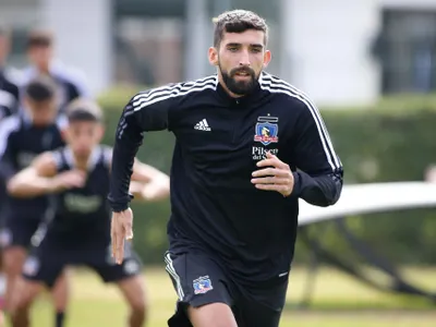 Emiliano Amor: “En todo el mundo se conoce la historia de Colo-Colo. Es el más grande de Chile”