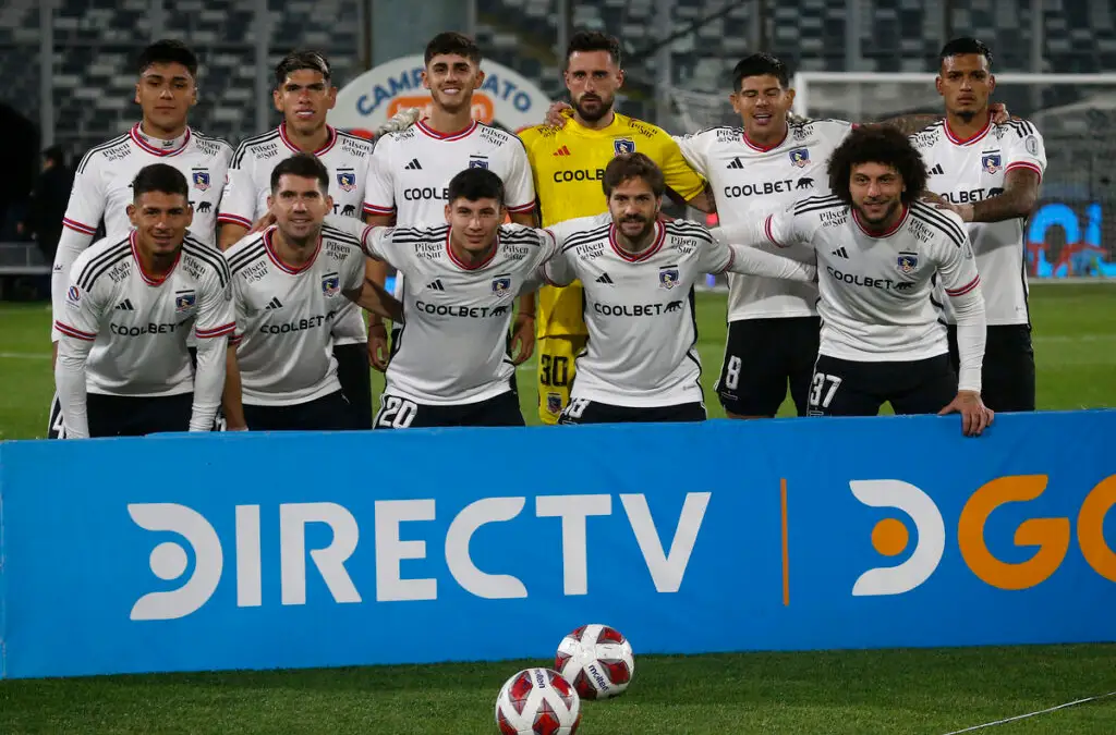 Leonardo Véliz señaló que a Colo-Colo le faltan varios jugadores.