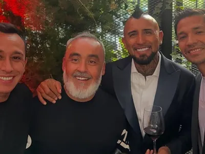 «Se debería aprobar»: Revelan que socio de Arturo Vidal se sumaría al fútbol joven de Colo-Colo