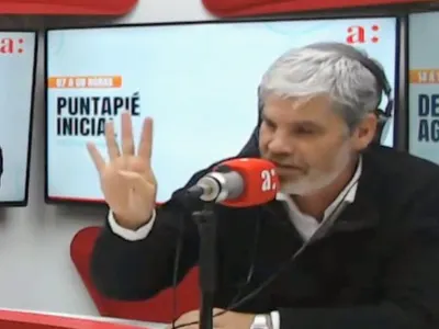 Juan Cristóbal Guarello barre el piso con el plantel de Gustavo Quinteros: «Colo-Colo 73 les mete cuatro»