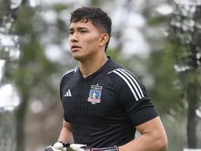 Eduardo Villanueva llega a un acuerdo con Colo-Colo y define su futuro con el club