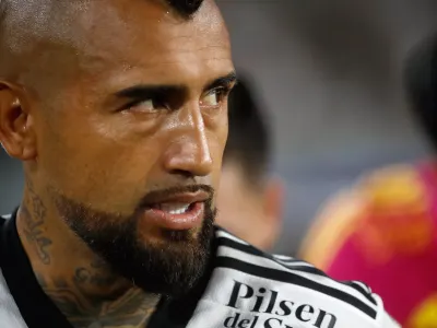 Vidal no lo puede creer: Colo-Colo recibió trascendental información en la Copa Libertadores