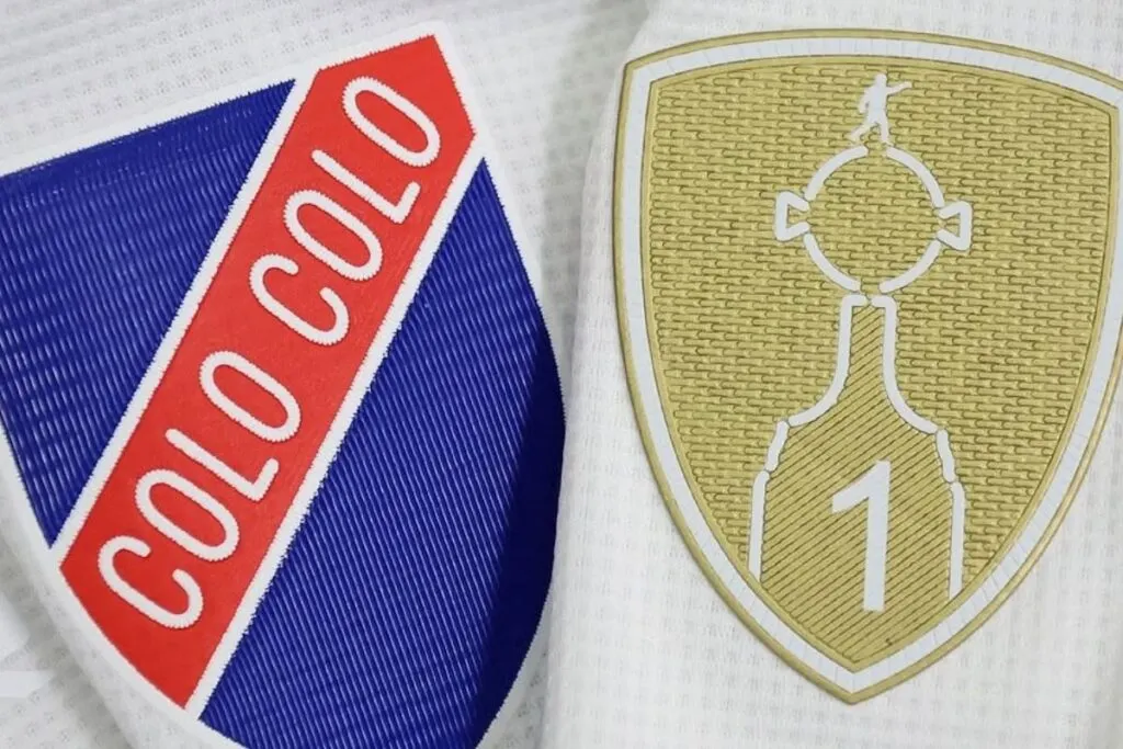 Colo-Colo estrenó su camiseta centenario en Copa Libertadores