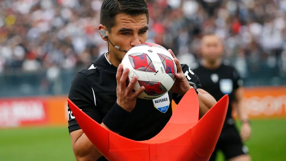 José Cabero es el árbitro designado para el próximo partido de Colo-Colo. Créditos: Aton