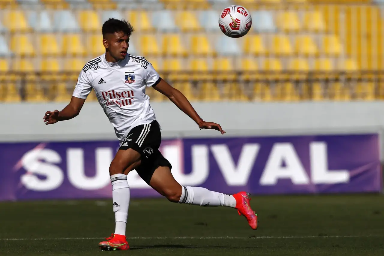 Futbol, Everton vs Colo Colo. Fecha 4, campeonato Nacional 2021. El jugador de Colo Colo Jeyson Rojas es fotografiado durante el partido de primera division contra Everton disputado en el estadio Sausalito de Vina del Mar, Chile. 18/04/2021 Andres Pina/Photosport Football, Everton vs Colo Colo. 4th date, 2021 National Championship. Colo Colo’s player Jeyson Rojas is pictured during the first division match against Everton held at the Sausalito stadium in Vina del Mar, Chile. 18/04/2021 Andres Pina/Photosport
