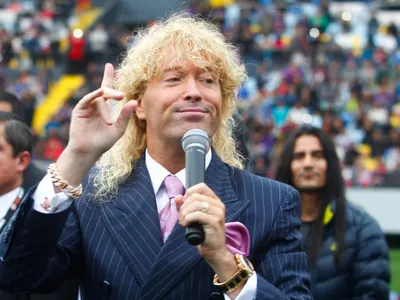 «Qué vergüenza»: Leonardo Farkas anuncia millonaria donación para mejorar las instalaciones de Juan Pinto Durán