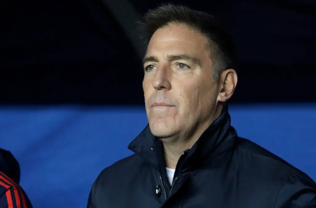 Eduardo Berizzo podría correr peligro en su cargo en ‘La Roja’.