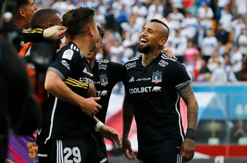 Colo-Colo jugará los 2 clásicos en el mes de julio.