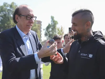 Arturo Vidal se las cantó claras al Bloque Vial: «Espero que se puedan ir lo antes posible»