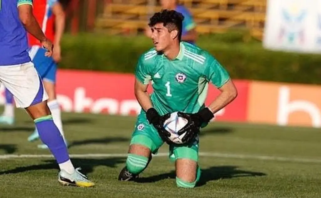 Vicente Reyes se proyecta como una de las grandes promesas del arco nacional.