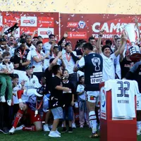 Dejará la cesantía de lado: Polémico ex campeón con Colo-Colo cerca de asumir la banca de Argentinos Juniors