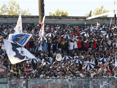 La drástica decisión que tomó la Universidad Católica con los hinchas albos