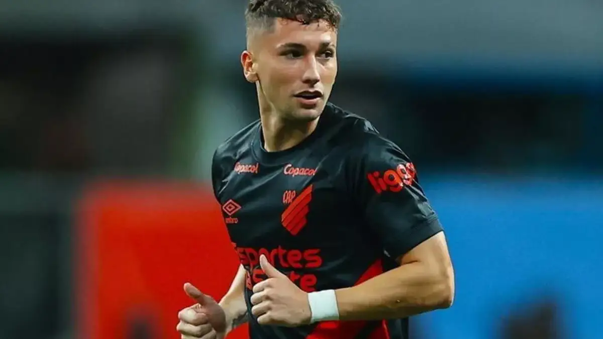Luciano Arriagada.