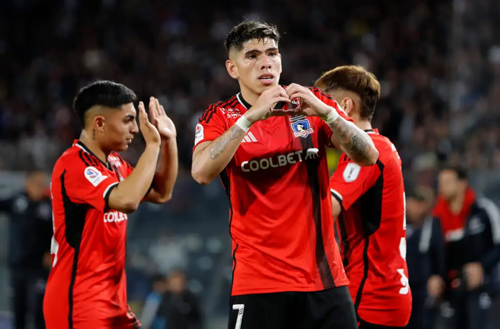 Colo-Colo tuvo una sólida actuación en Copa Chile y avanzó a semifinales.