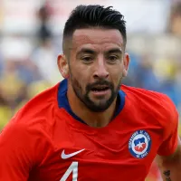 Hay acuerdo económico: Revelan el factor que demora el fichaje de Mauricio Isla por Colo-Colo