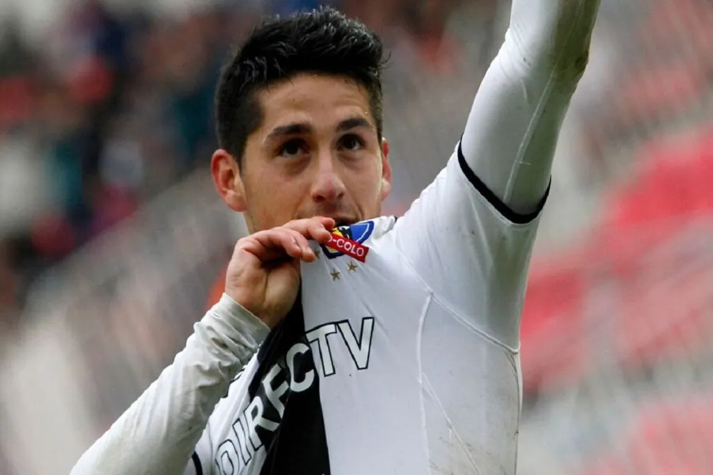 Juan Delgado con la camiseta de Colo-Colo