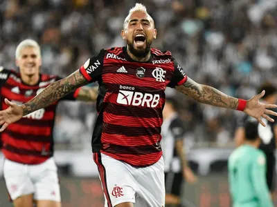 ¿Se junta con Arturo Vidal? Desde Brasil informan que ex Colo-Colo podría llegar a Flamengo