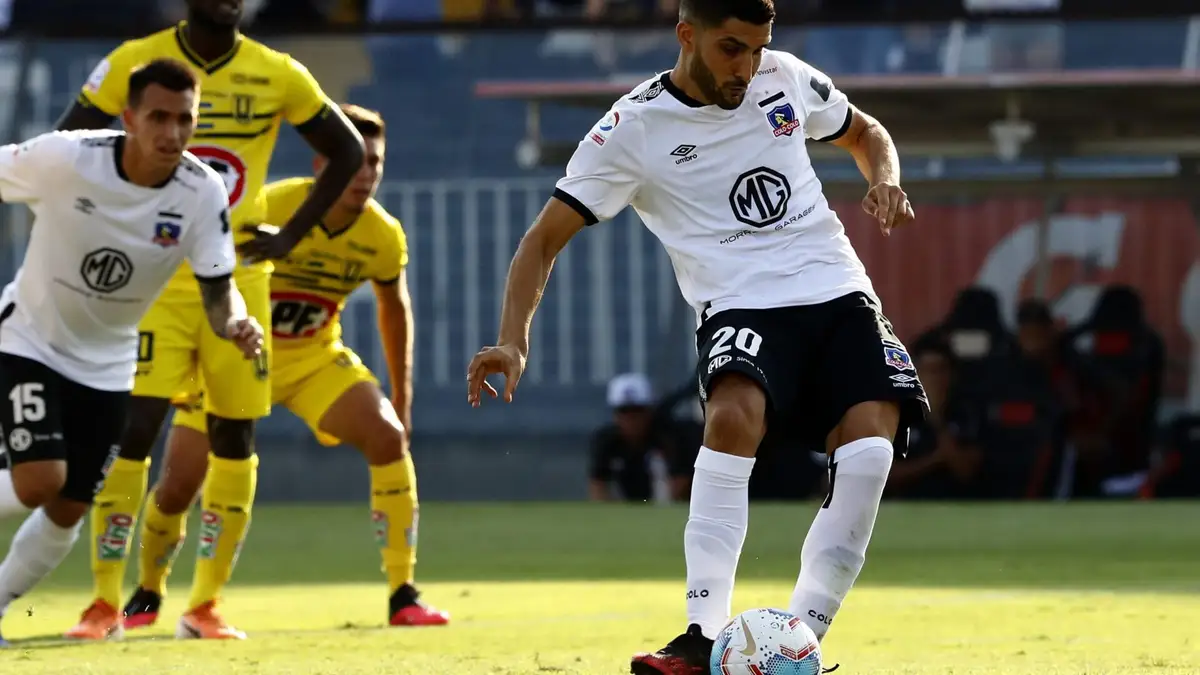Futbol, Colo Colo vs Universidad de Concepcion Sexta fecha, primera rueda Campeonato 2020. El jugador de Colo Colo Nicolas Blandi falla un tiro penal durante el partido de primera division disputado contra Universidad de Concepcion en el estadio Monumental de Santiago, Chile. 29/02/2020 Martin Thomas/Photosport Football, Colo Colo vs Universidad de Concepcion Third date Championship 2020. Colo Colo’s player Nicolas Blandi fails a penalty shot during the first division football match played against Universidad de Concepcion at the Monumentall stadium in Santiago, Chile. 29/02/2020 Martin Thomas/Photosport
